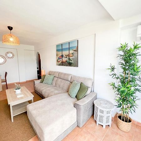 Spacious Apartment In The Center Of Torremolinos Bagian luar foto