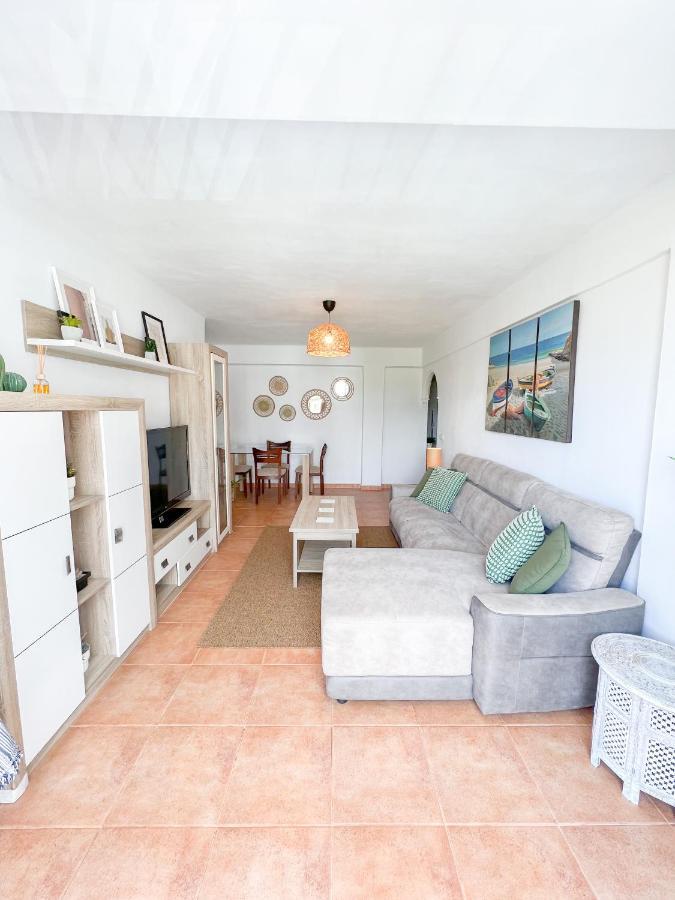 Spacious Apartment In The Center Of Torremolinos Bagian luar foto