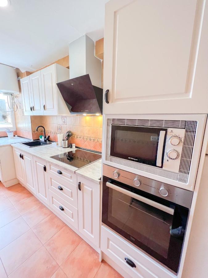 Spacious Apartment In The Center Of Torremolinos Bagian luar foto