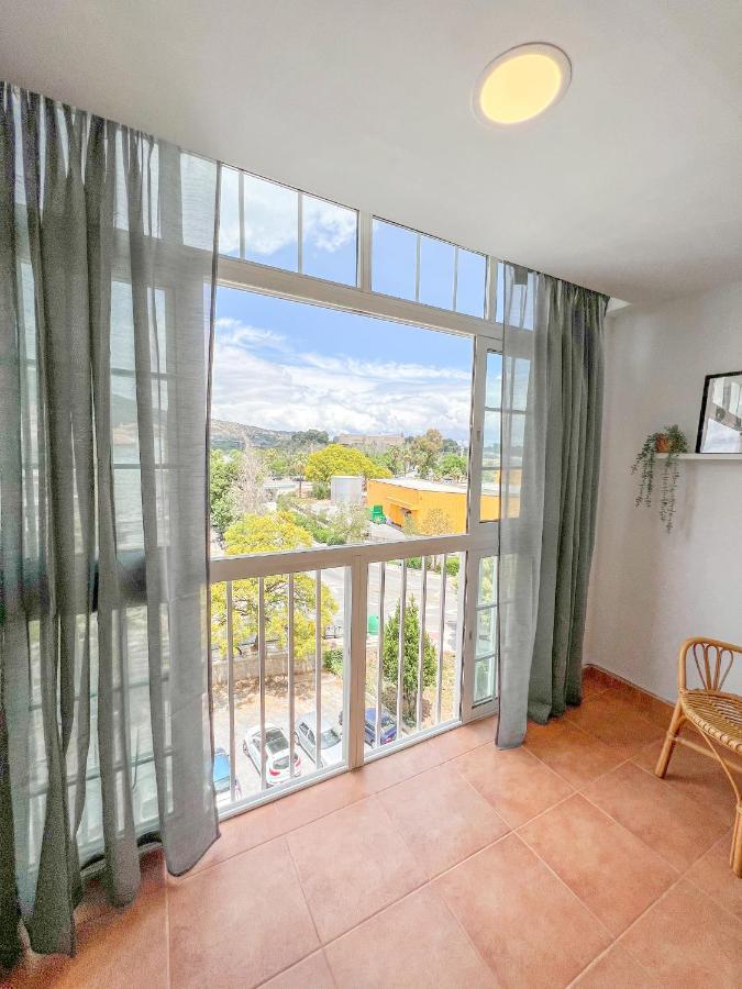 Spacious Apartment In The Center Of Torremolinos Bagian luar foto